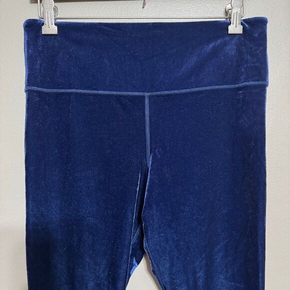 Athleta Elation Velvet Velour Tight Leggings Winter Blue Navy Large - Picture 4 of 7